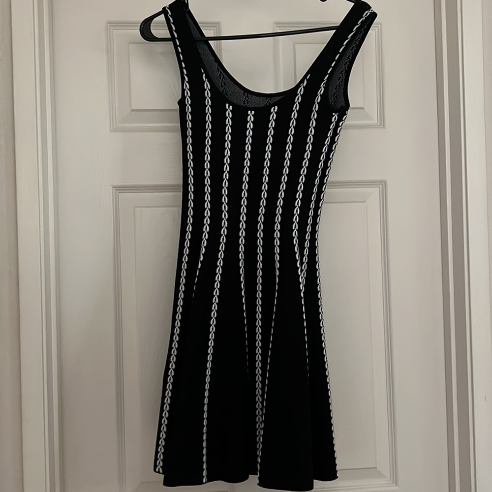 Women’s BEBE dress - Picture 3 of 3